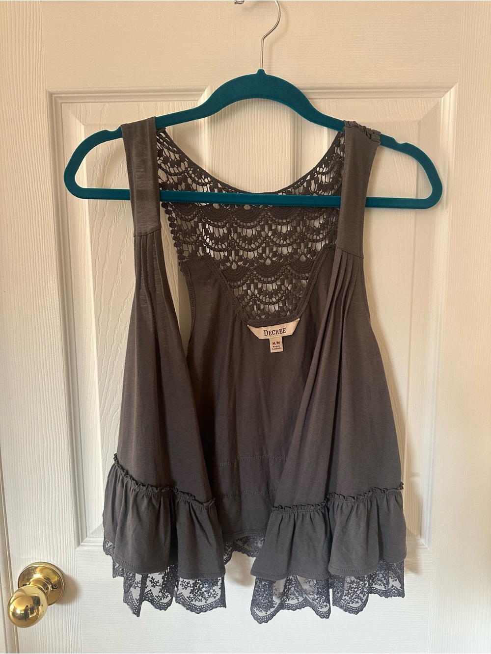 Decree Women's Charcoal Lace-Back Ruffle lightweight flyaway vest size Medium